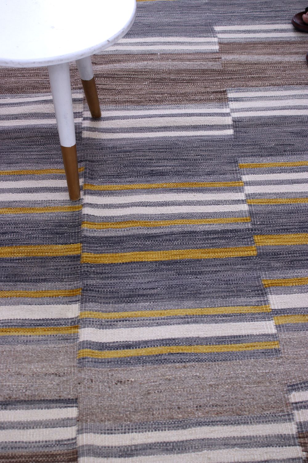 Bruin Tapijt Laagpolig Handgeweven Wollen Vloerkleed - Omid Afghan Modern Kelim 201x146