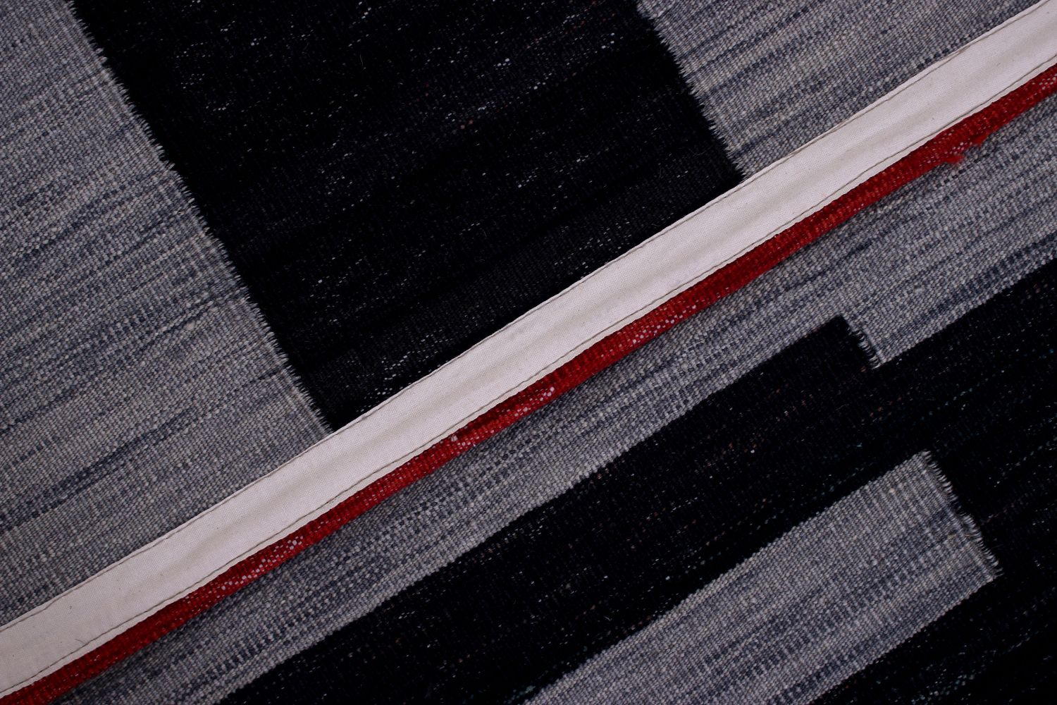 Zwart Tapijt Laagpolig Handgeweven Wollen Vloerkleed - Omid Afghan Modern Kelim 226x159