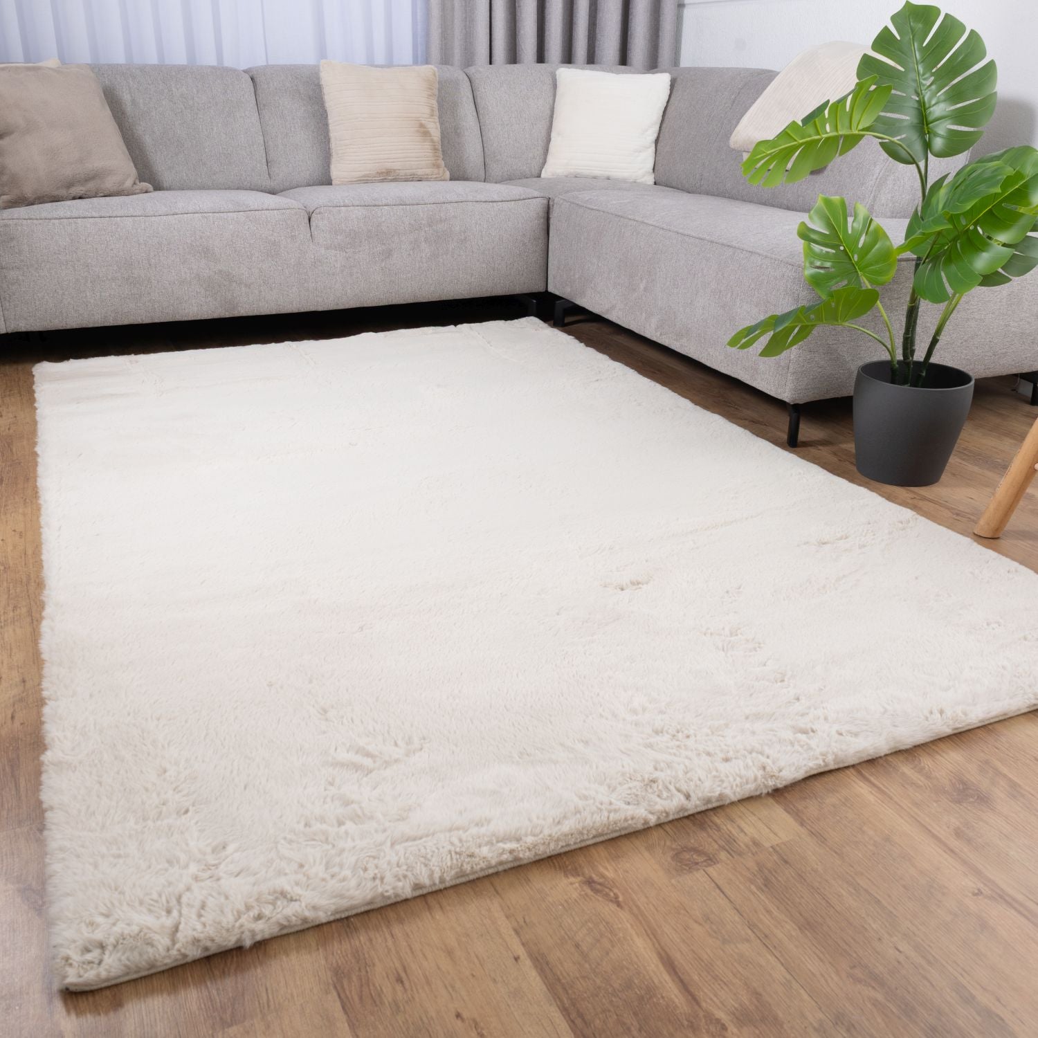 Crème Tapijt Zacht Hoogpolig Vloerkleed Omid Extra Fluffy