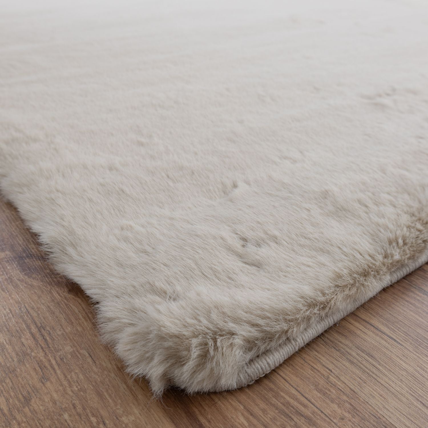 Beige Tapijt Zacht Hoogpolig Vloerkleed Omid Extra Fluffy