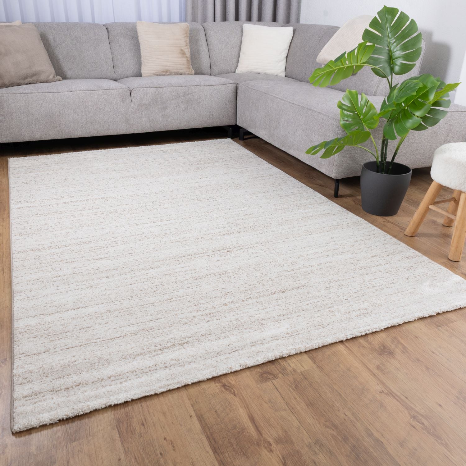 Crème Tapijt Laagpolig Vloerkleed Omid Premium Marble