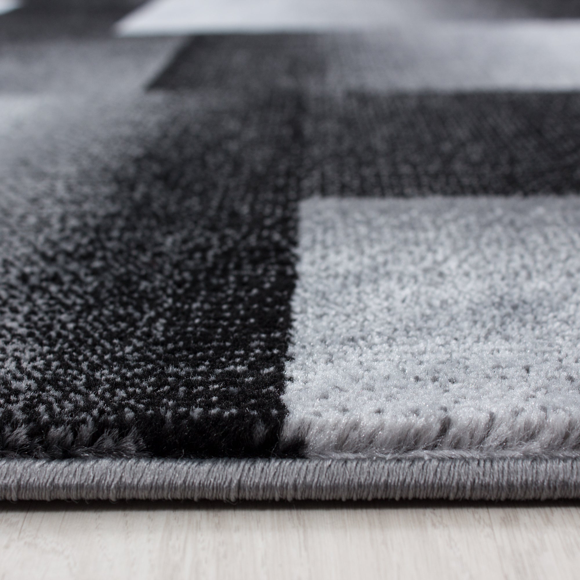 Zwart Tapijt Laagpolig Vloerkleed Omid Adventure - Omid Carpets