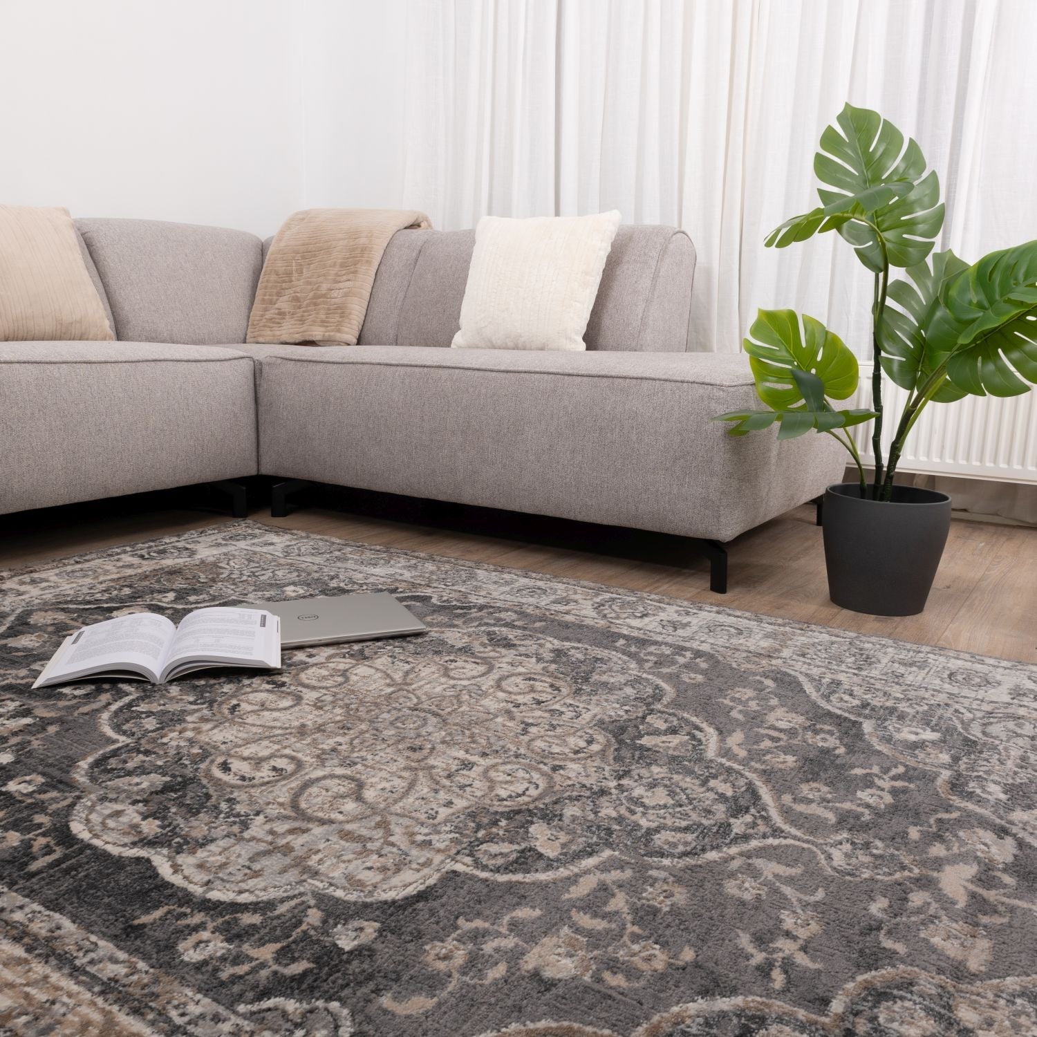 Grijs met Beige Tapijt Vintage Laagpolig Vloerkleed Omid Impressive