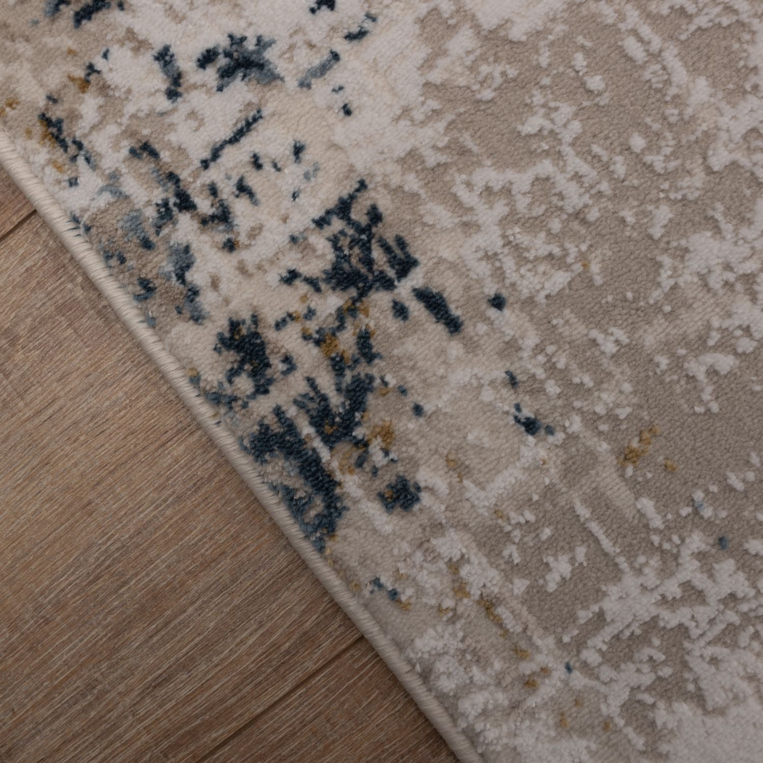 Beige met Blauw en Goud Tapijt Laagpolig Vloerkleed Omid Abstract Reality