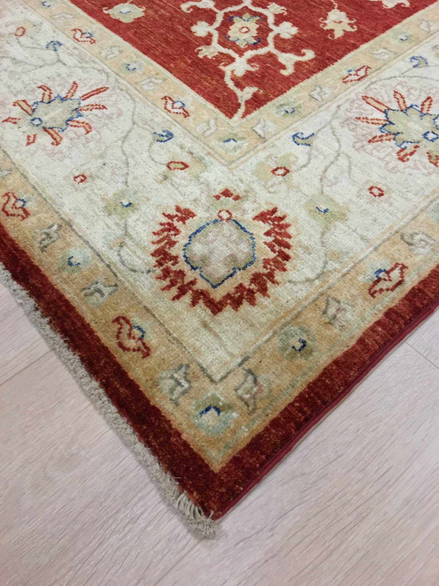 Koningsrode Ziegler Tapijt 198x155 - Omid Carpets