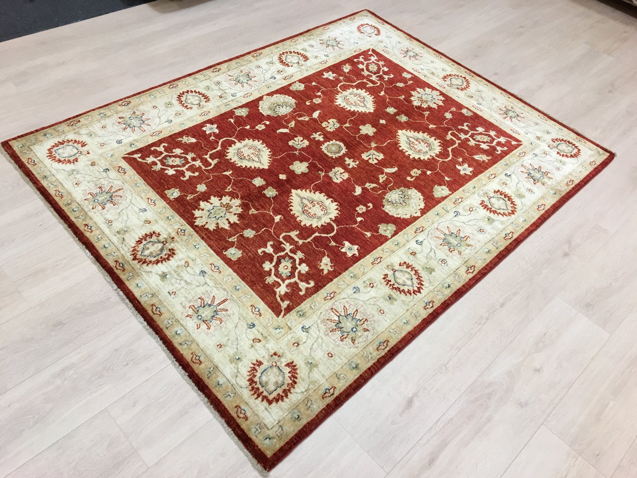 Koningsrode Ziegler Tapijt 198x155 - Omid Carpets