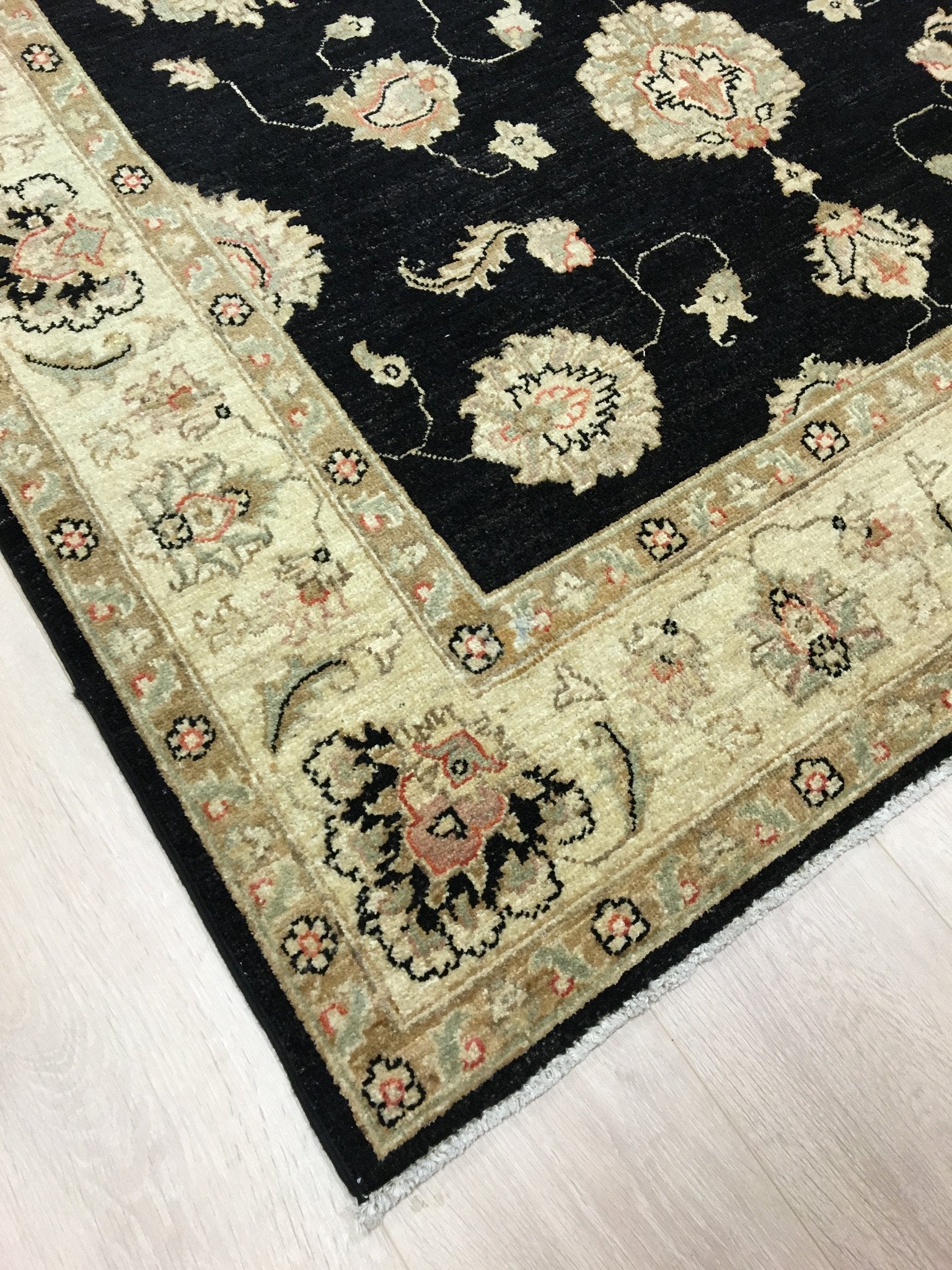 Twilight Ziegler Tapijt 203x156 - Omid Carpets