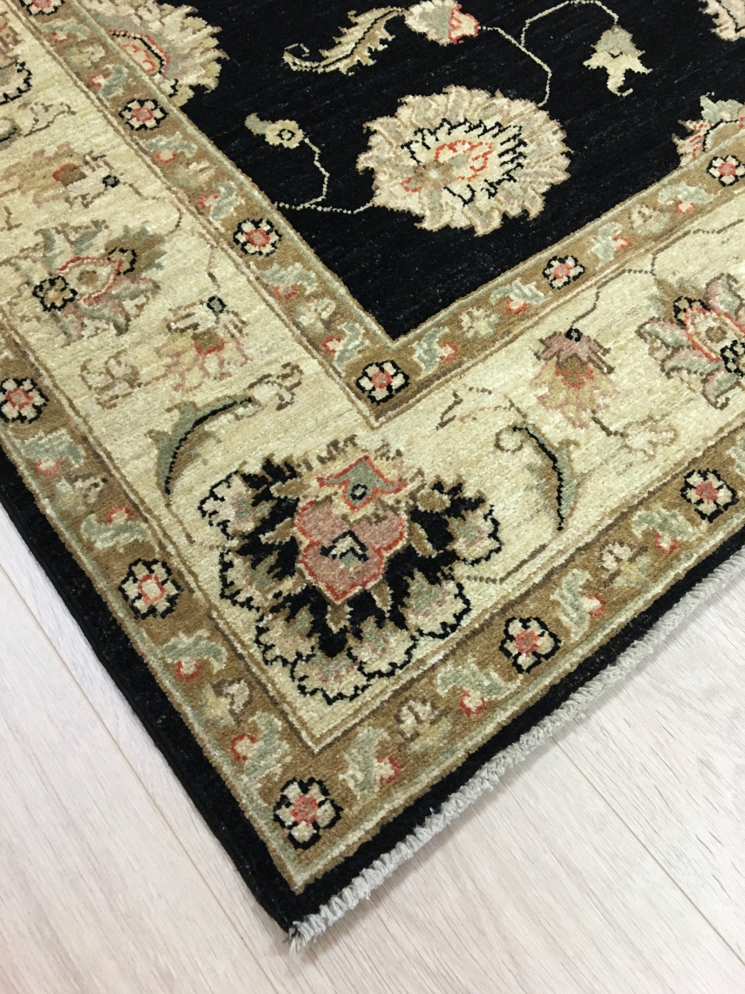 Twilight Ziegler Tapijt 203x156 - Omid Carpets