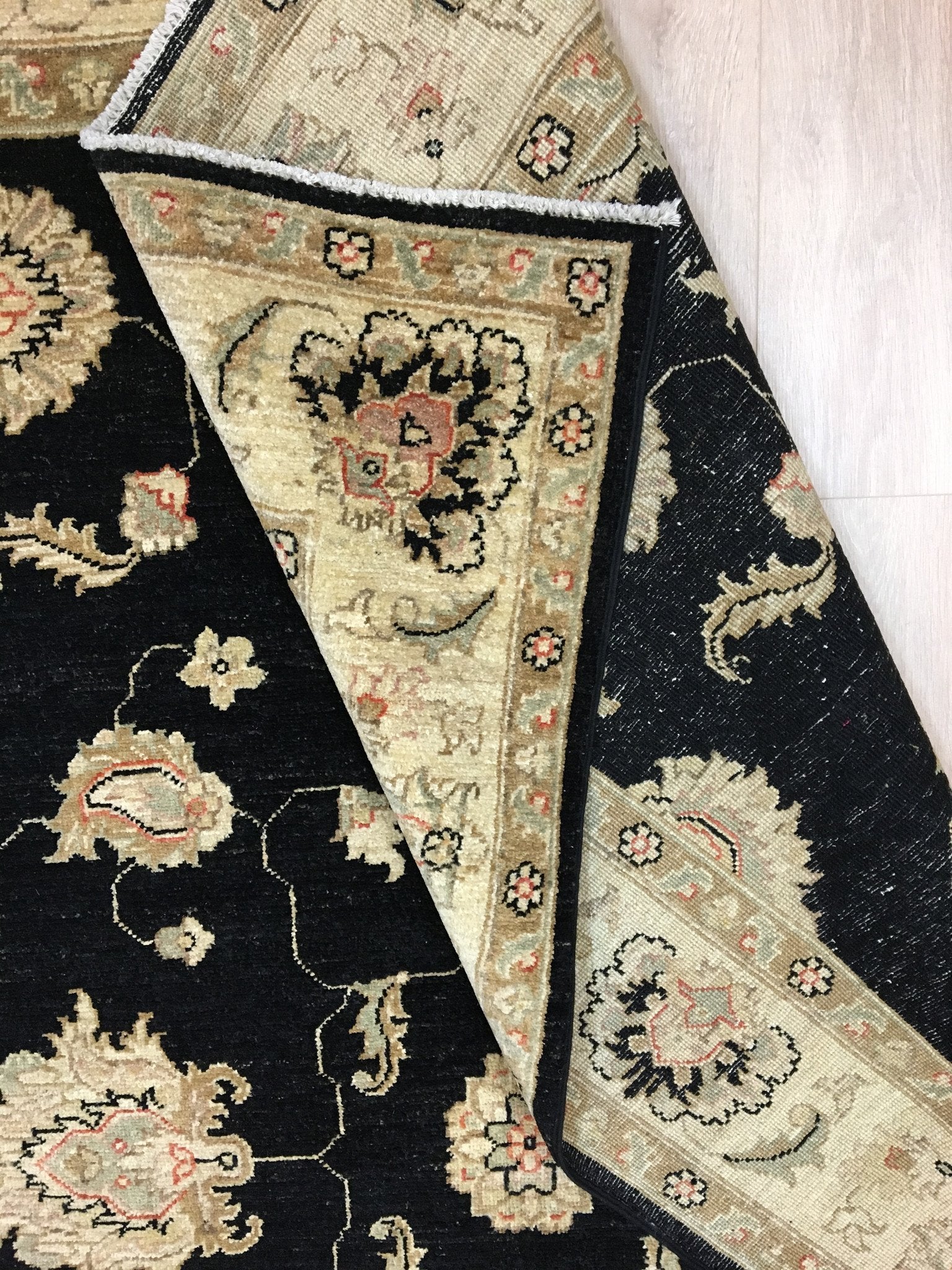 Twilight Ziegler Tapijt 203x156 - Omid Carpets