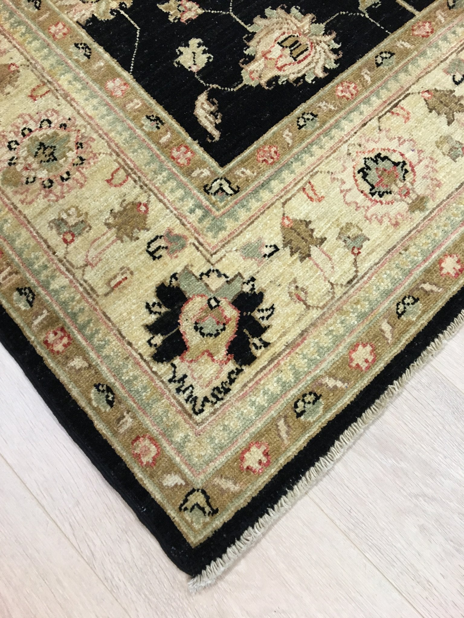 Twilight Ziegler Tapijt 204x148 - Omid Carpets