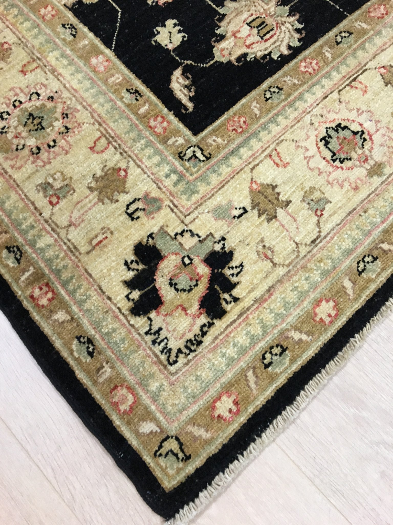 Twilight Ziegler Tapijt 204x148 - Omid Carpets
