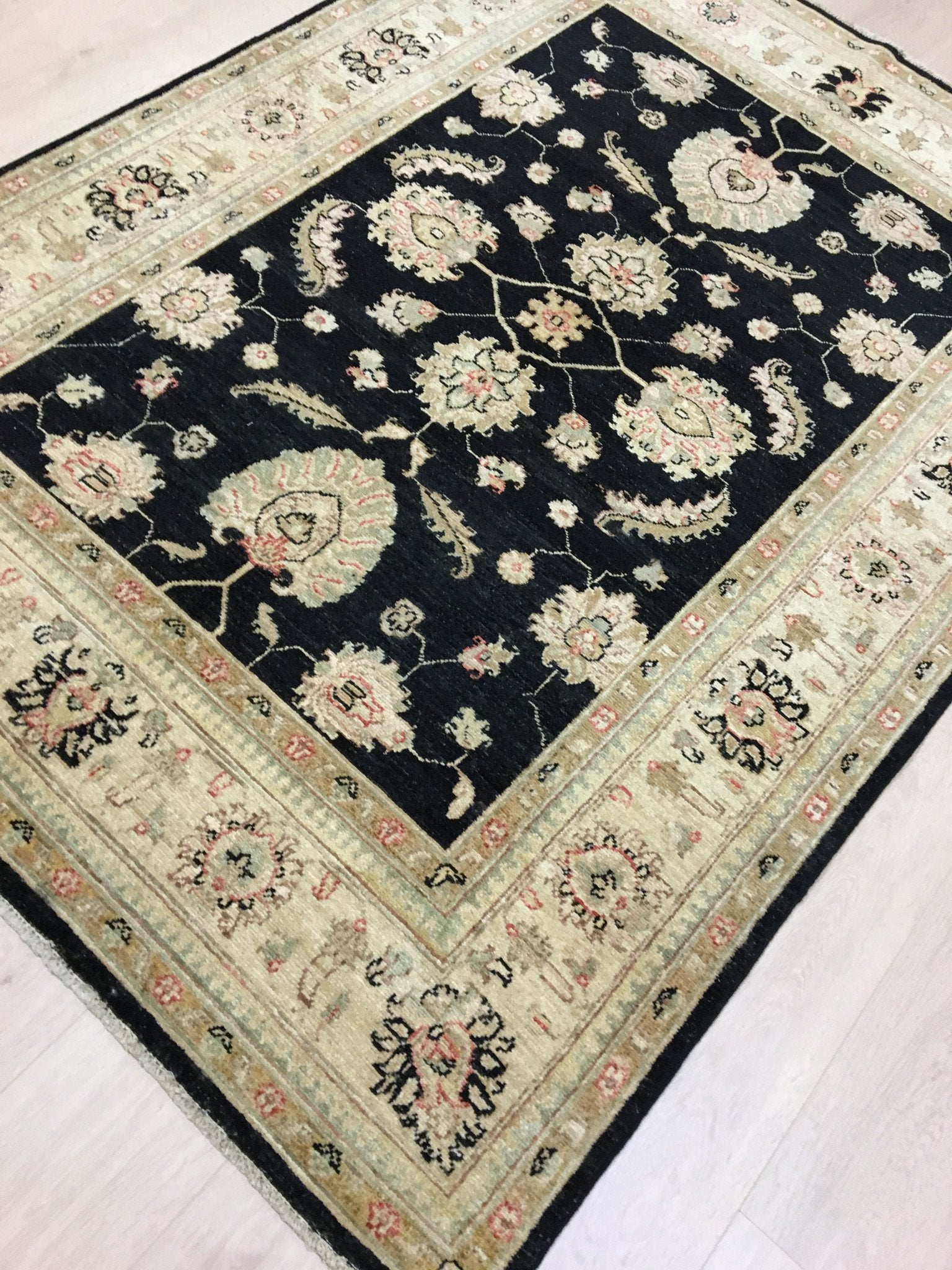 Twilight Ziegler Tapijt 204x148 - Omid Carpets