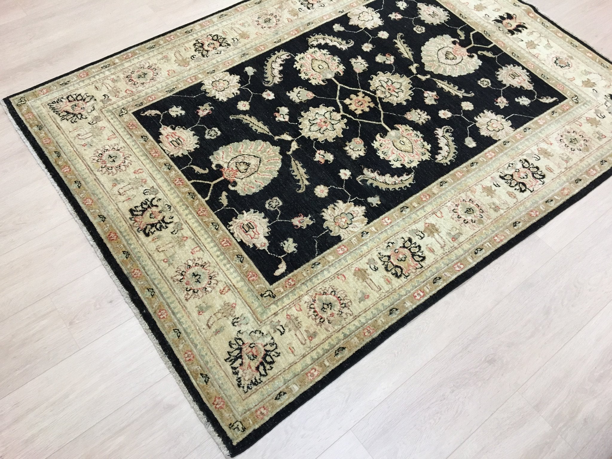 Twilight Ziegler Tapijt 204x148 - Omid Carpets