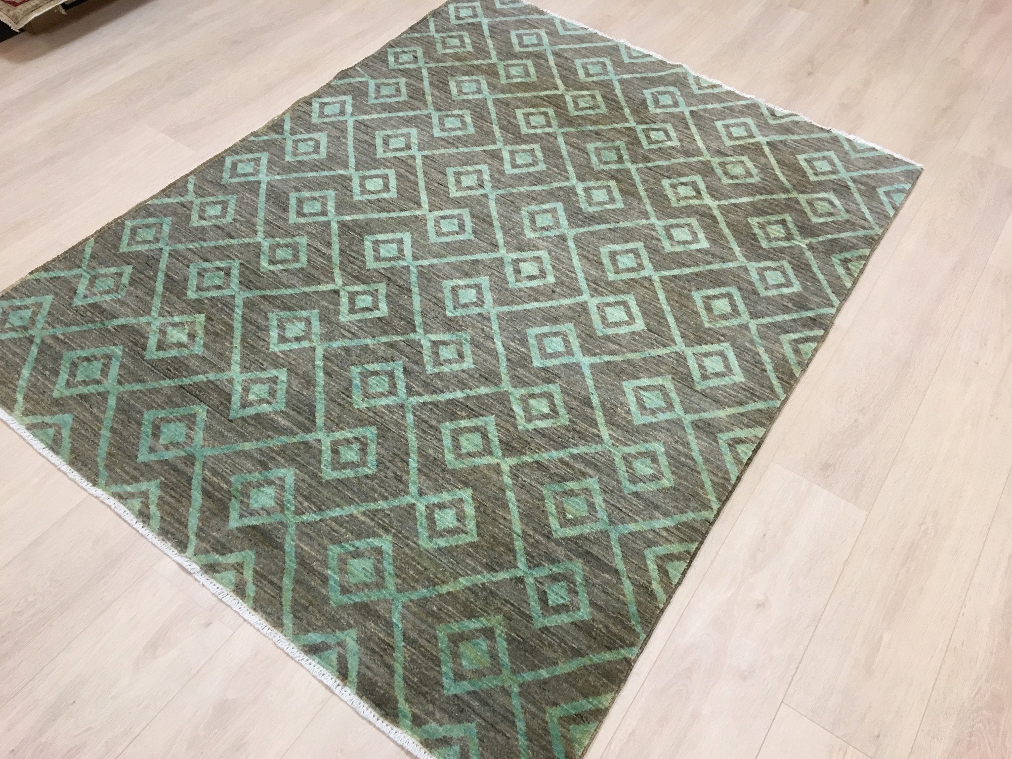 Munt Getinte Gabbah Tapijt 196x148 - Omid Carpets