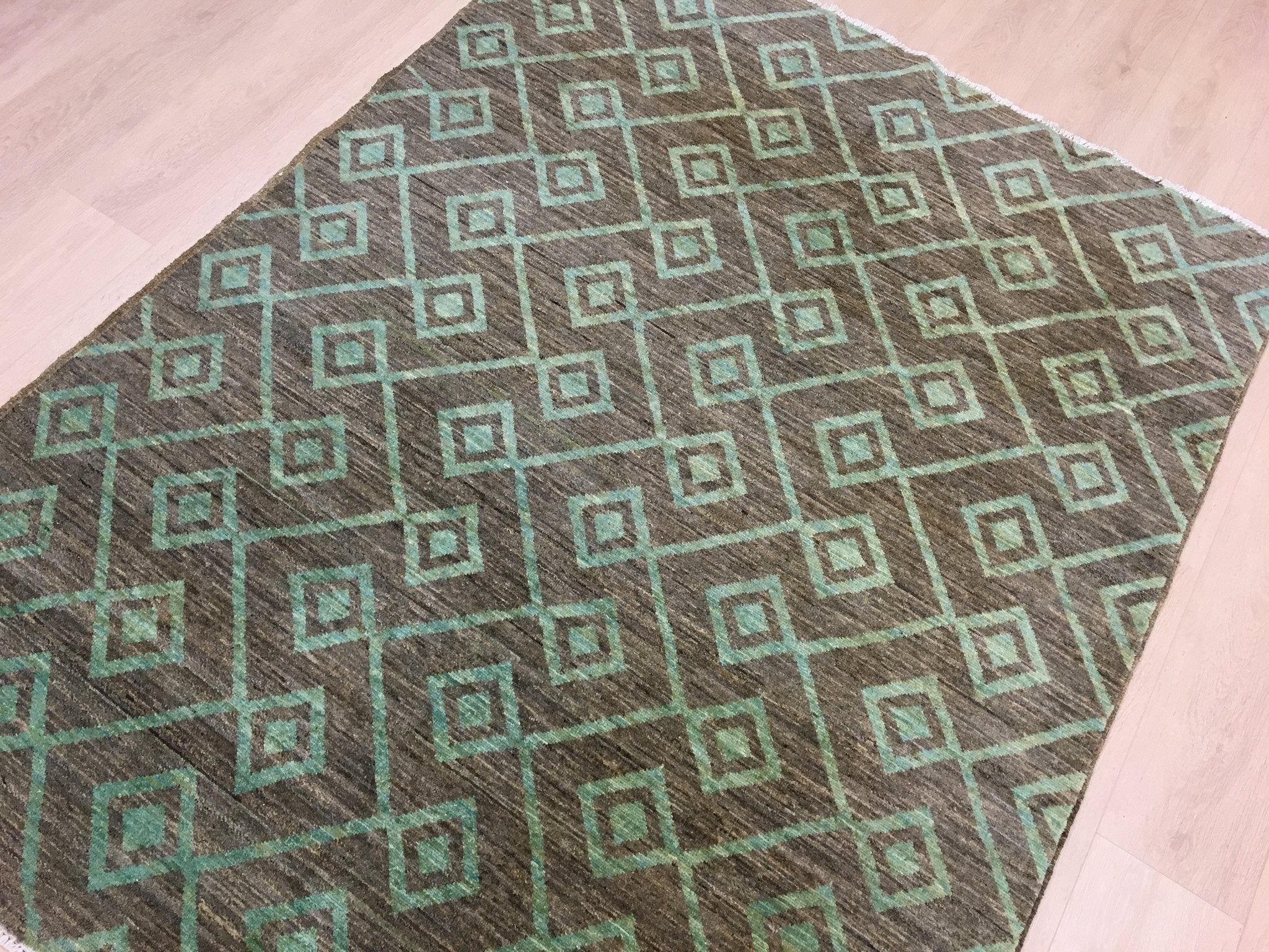 Munt Getinte Gabbah Tapijt 196x148 - Omid Carpets