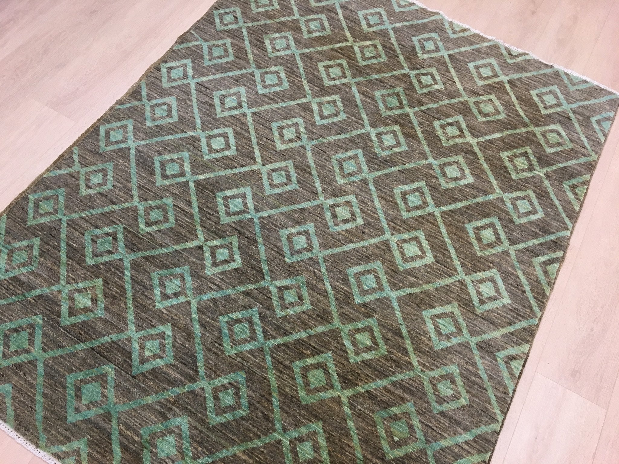 Munt Getinte Gabbah Tapijt 196x148 - Omid Carpets