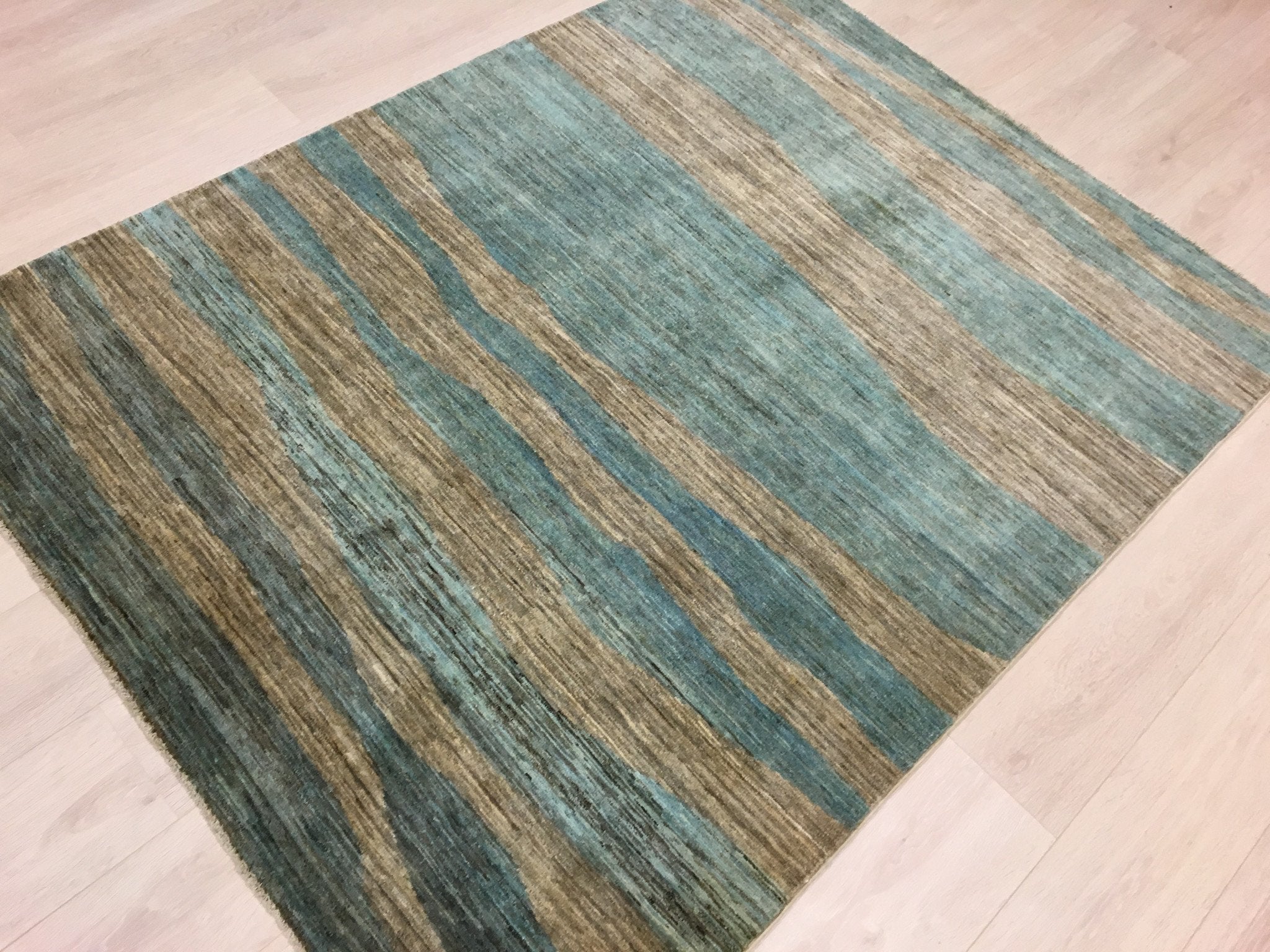 Natural Gabah 200x154 - Omid Carpets