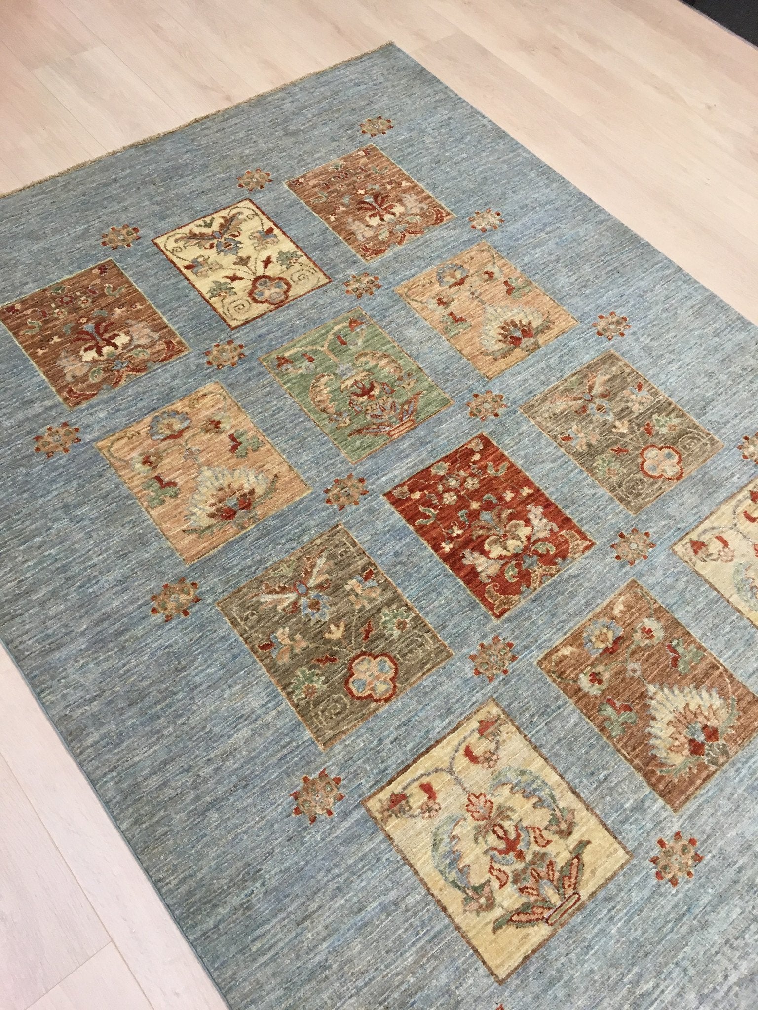Chobi Bakthiari 199x151 - Omid Carpets