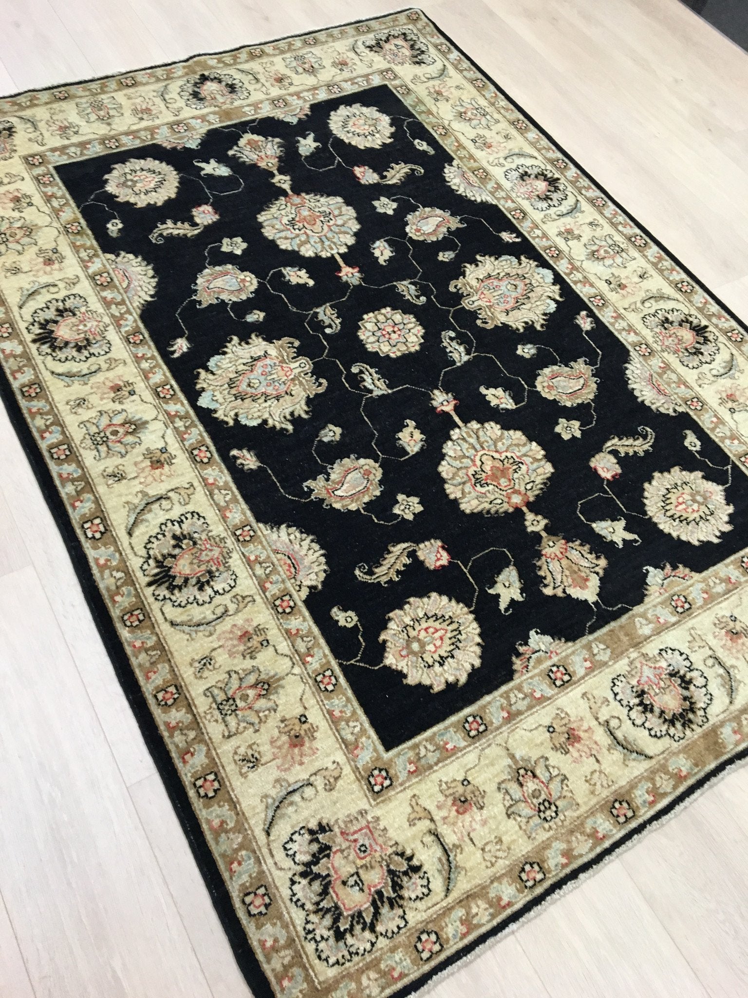 Twilight Ziegler Tapijt 212x151 - Omid Carpets