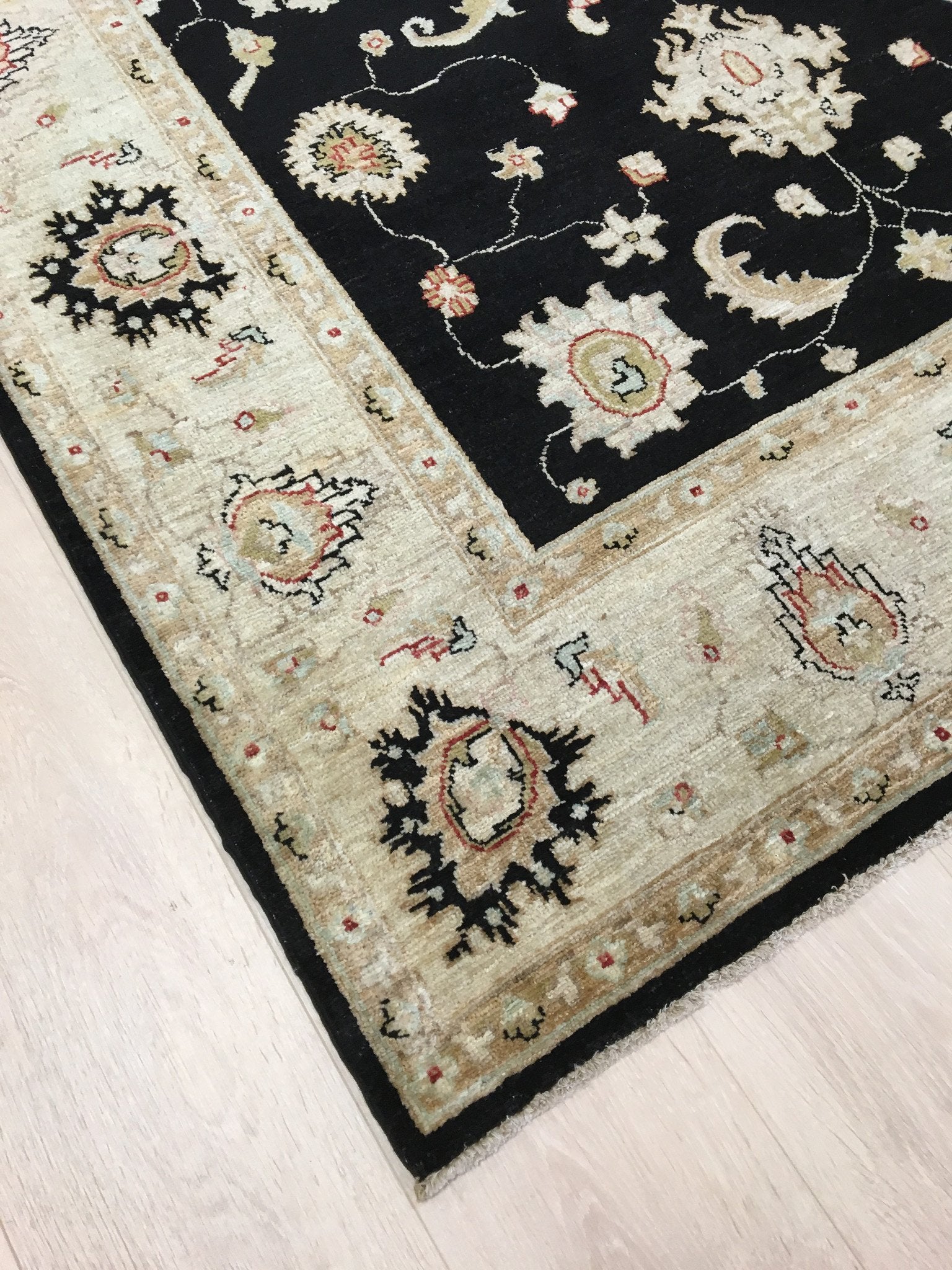 Twilight Ziegler Tapijt 196x151 - Omid Carpets