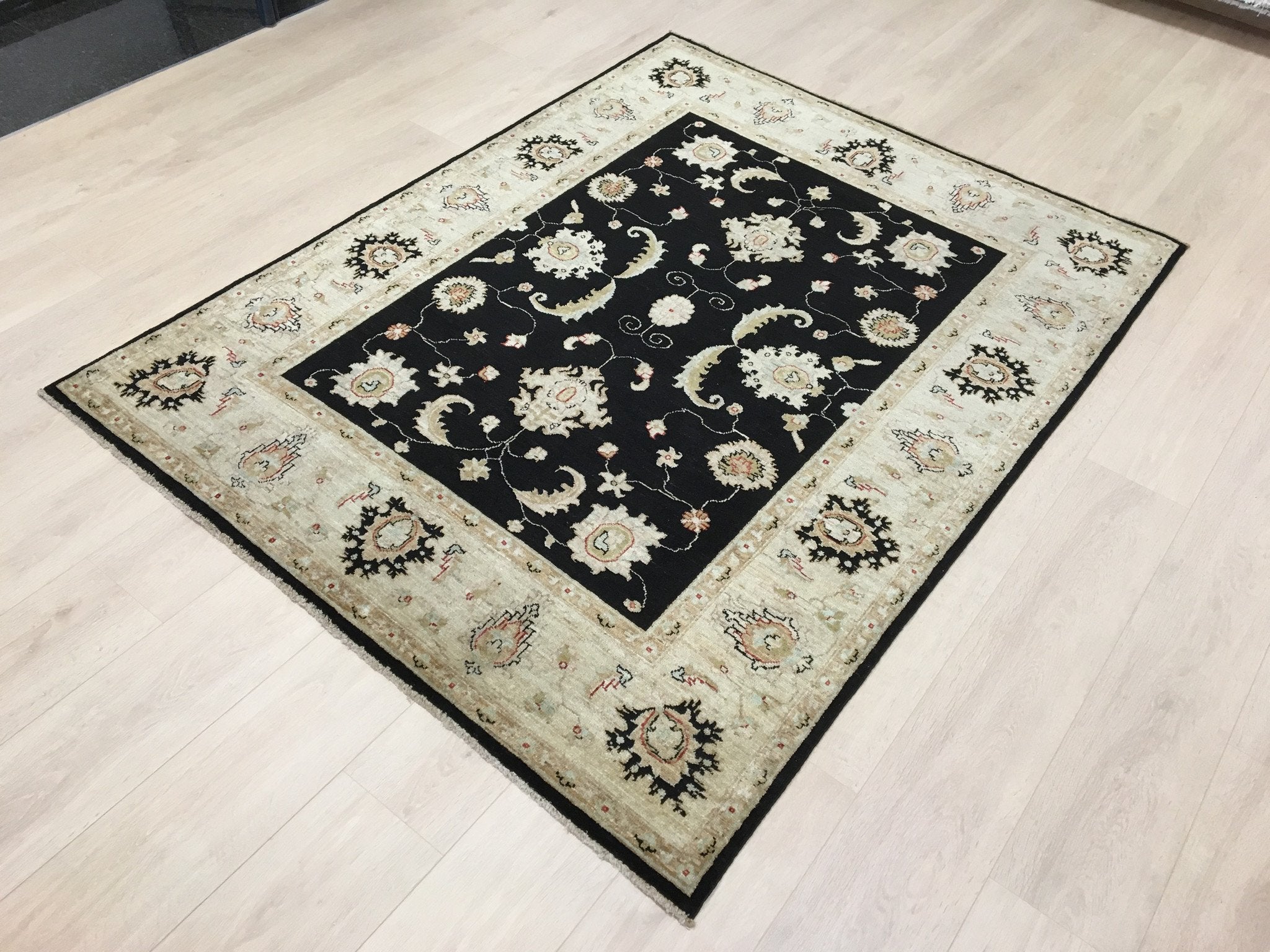 Twilight Ziegler Tapijt 196x151 - Omid Carpets