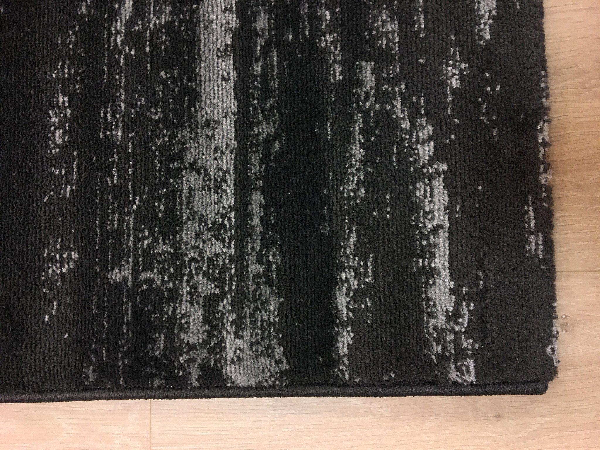 Grijze Verfstreek Techniek Tapijt - Omid Carpets