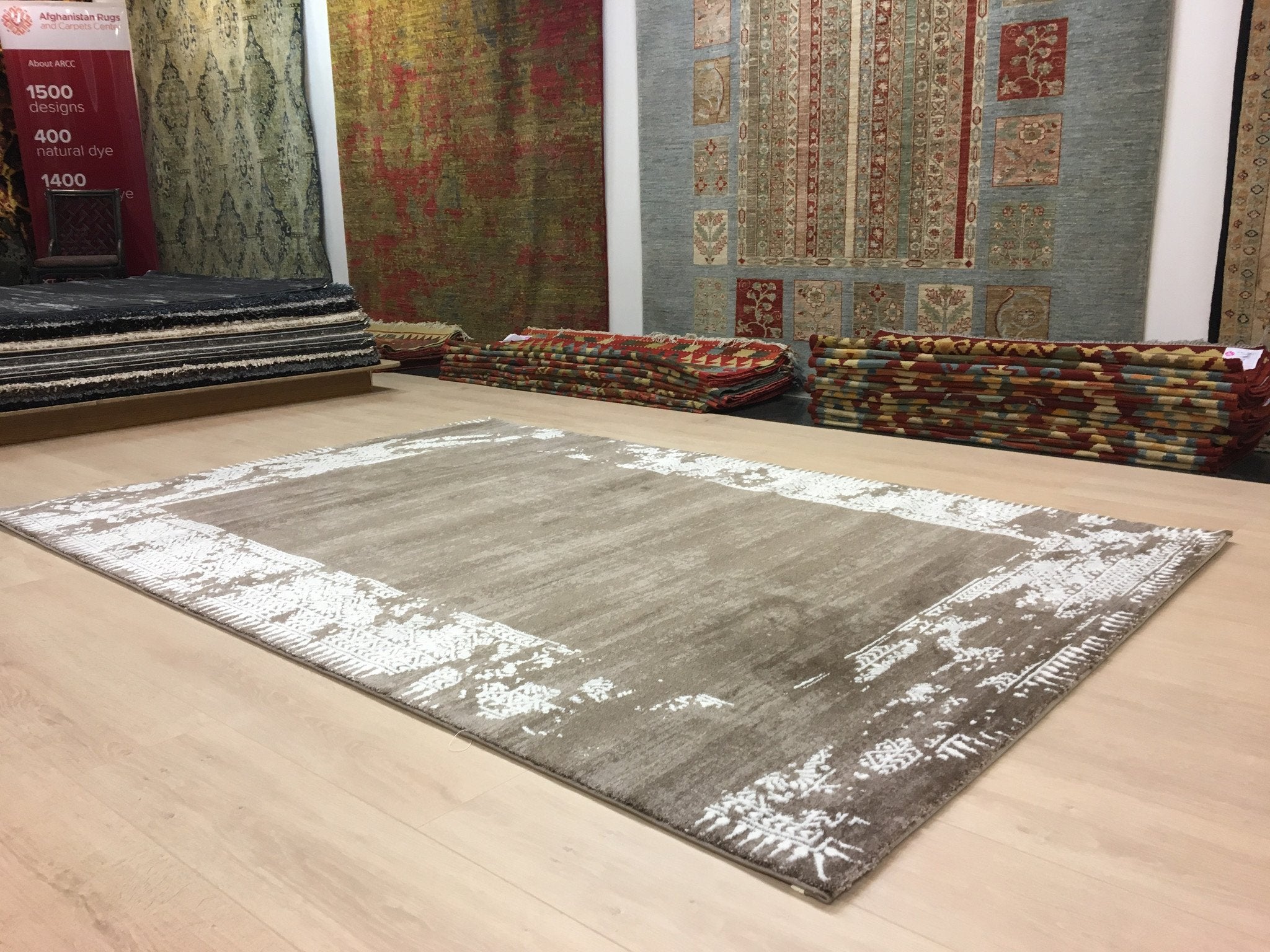 Bruine Antigua Retro Tapijt - Omid Carpets
