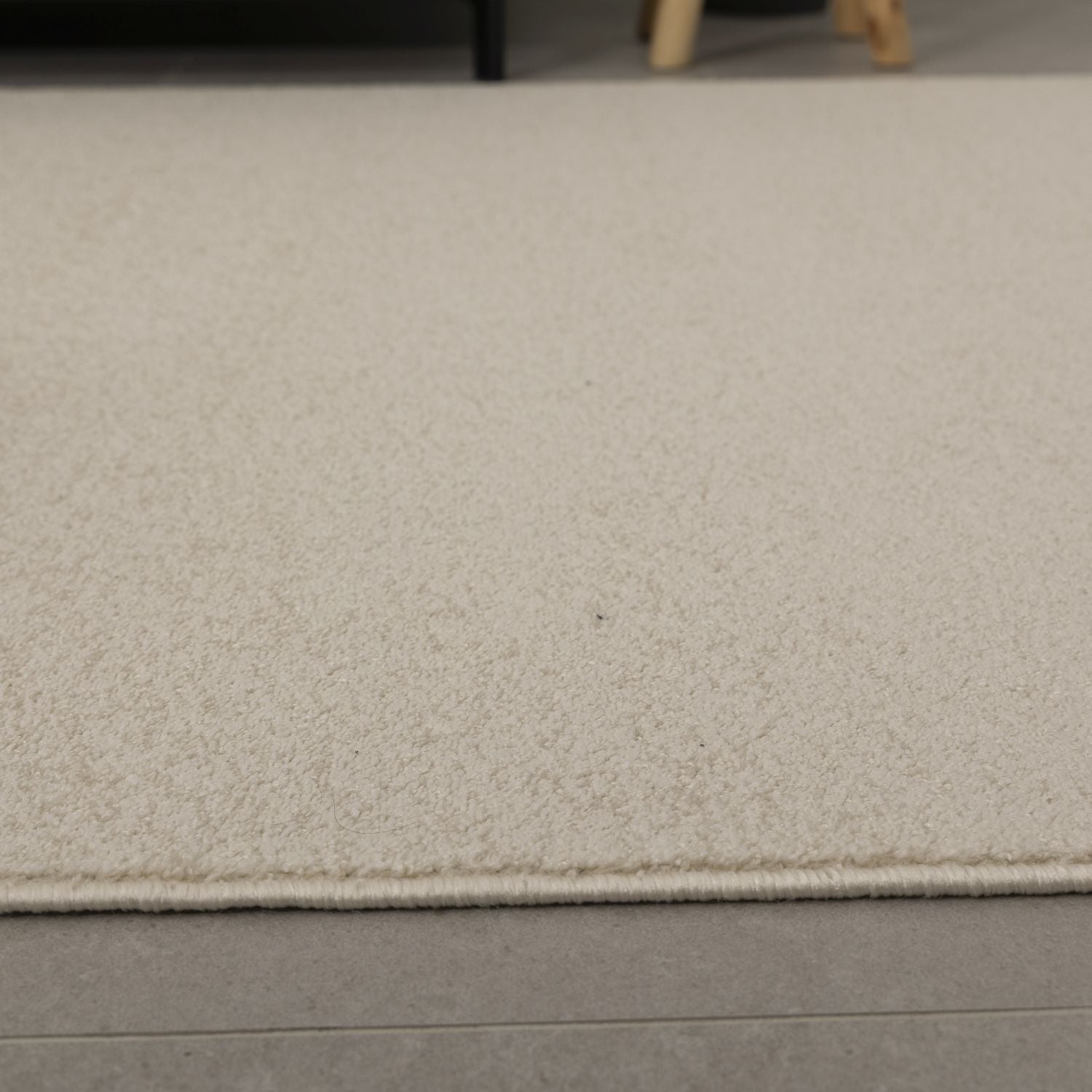 Crème Tapijt Laagpolig Vloerkleed Omid Modern Belgian