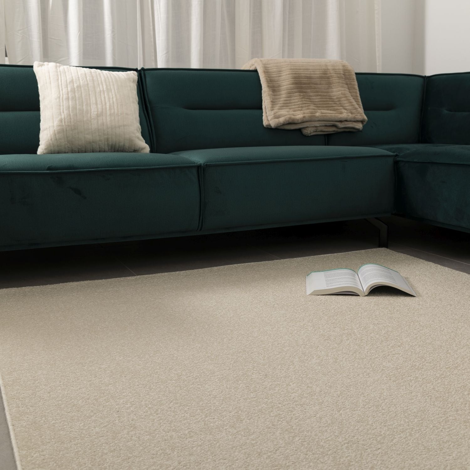 Crème Tapijt Laagpolig Vloerkleed Omid Modern Belgian
