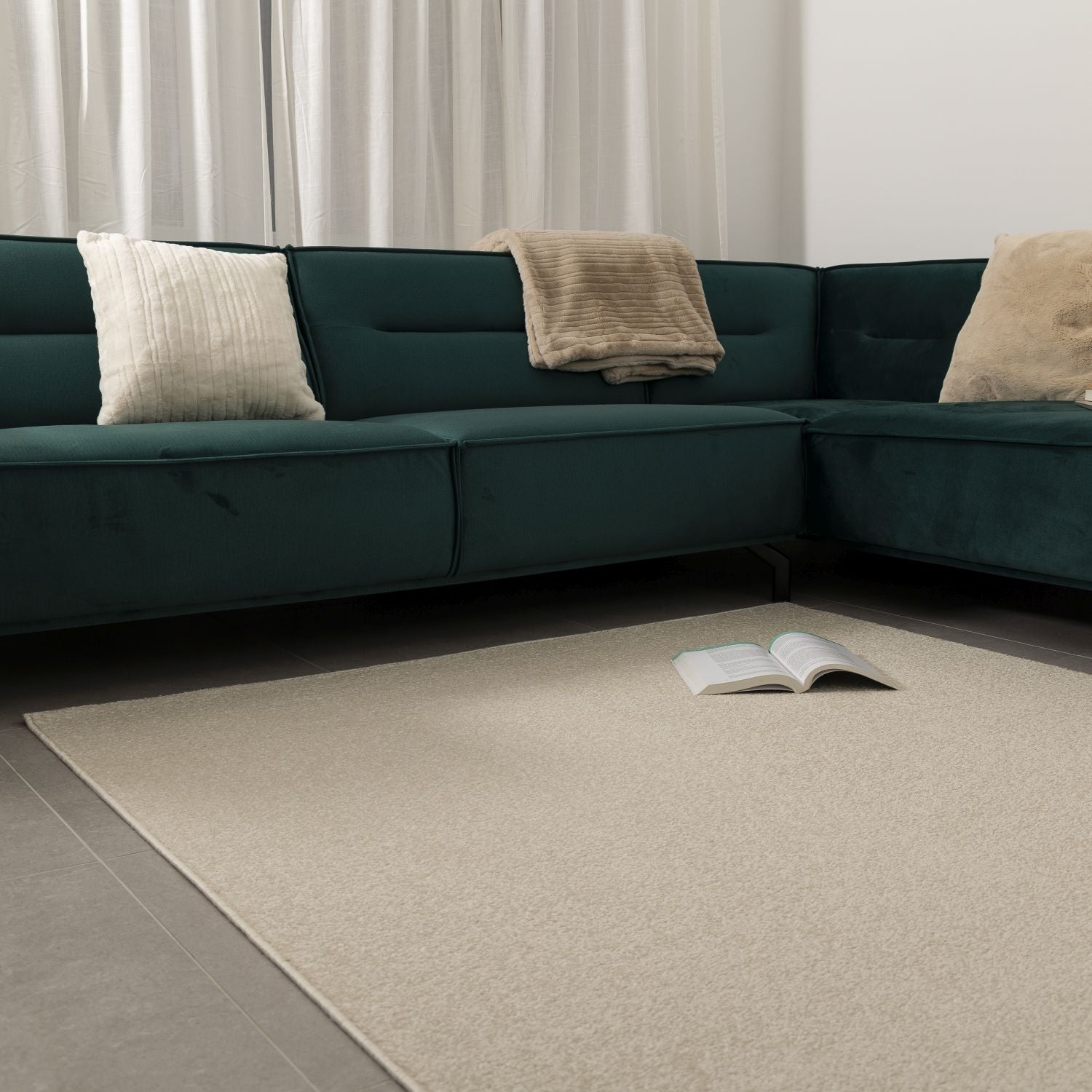 Crème Tapijt Laagpolig Vloerkleed Omid Modern Belgian