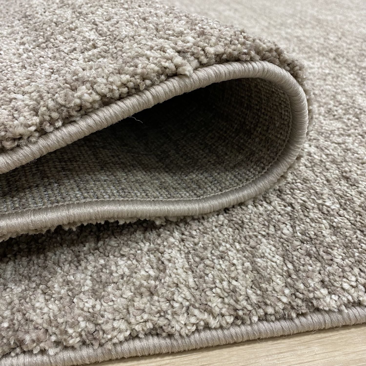Beige/Taupe Tapijt Dik Laagpolig Vloerkleed Omid Belgian Luxury