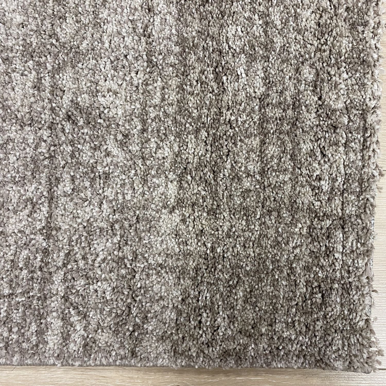 Beige/Taupe Tapijt Dik Laagpolig Vloerkleed Omid Belgian Luxury