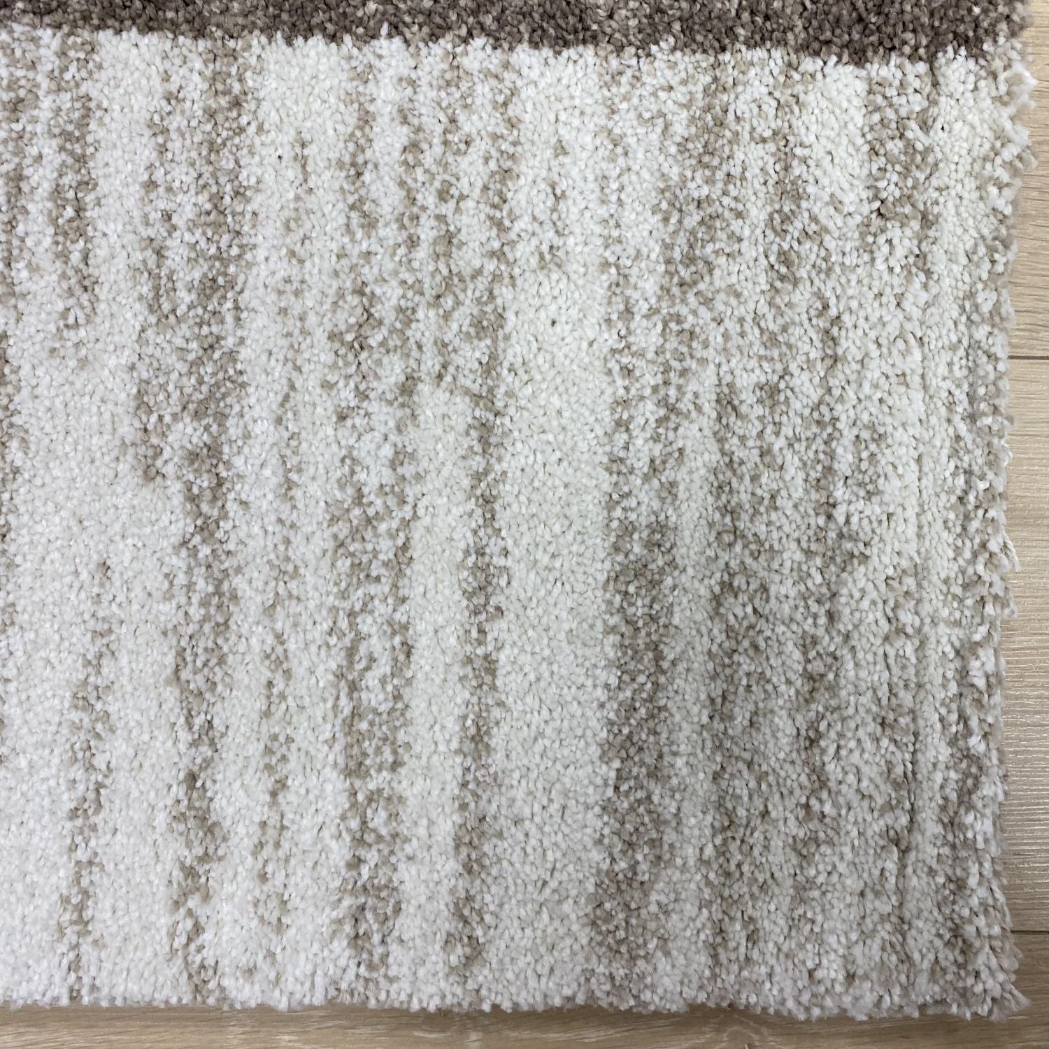 Beige/Taupe Tapijt Dik Laagpolig Vloerkleed Omid Belgian Luxury