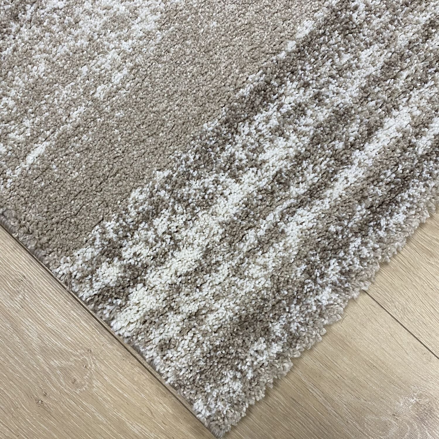 Beige/Taupe Tapijt Dik Laagpolig Vloerkleed Omid Belgian Luxury