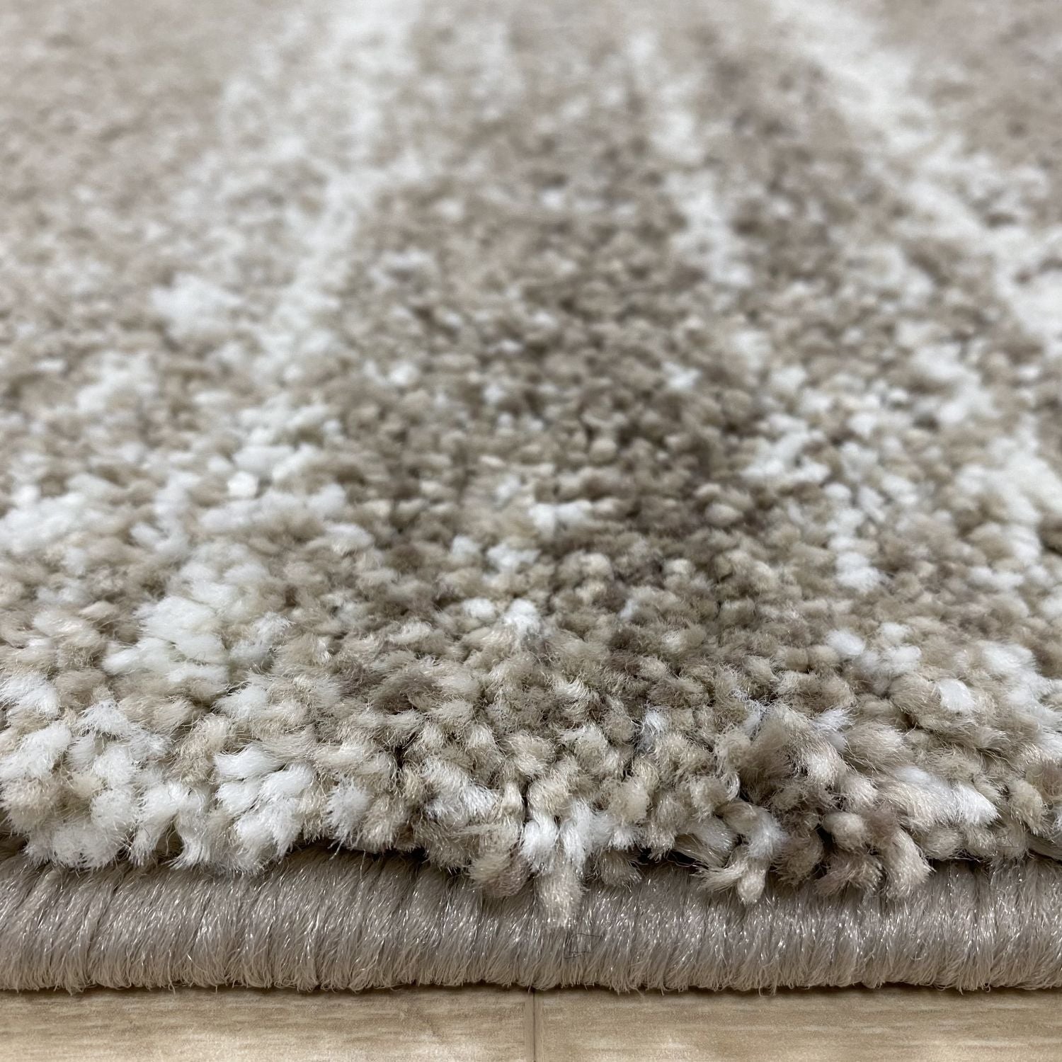 Beige/Taupe Tapijt Dik Laagpolig Vloerkleed Omid Belgian Luxury