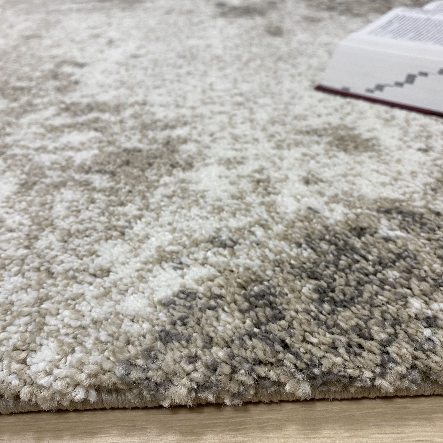 Beige Tapijt Dik Laagpolig Vloerkleed Omid Belgian Luxury